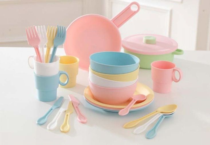 https://www.monamenagementmaison.fr/media/catalog/product/cache/6e722ffa59154f78acd3dc653c915f35/d/i/dinette-ustensiles-couleurs-pastel-27pieces-cuisine-enfants-1.jpg
