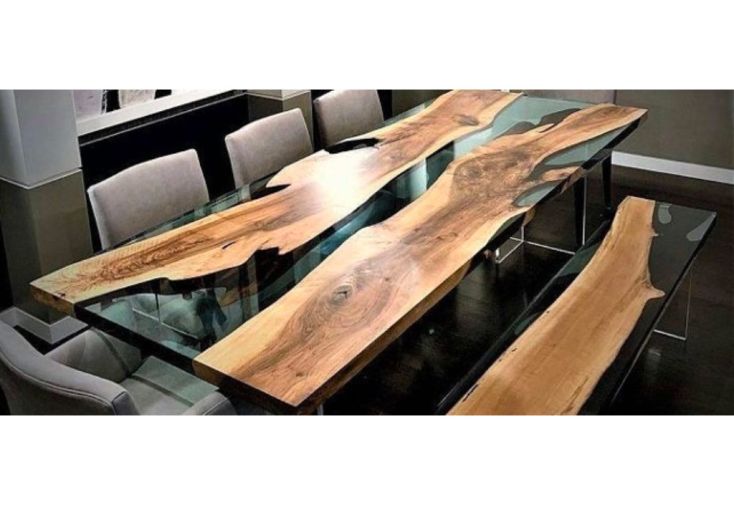 Table 230 cm bois massif et résine pour 12 personnes