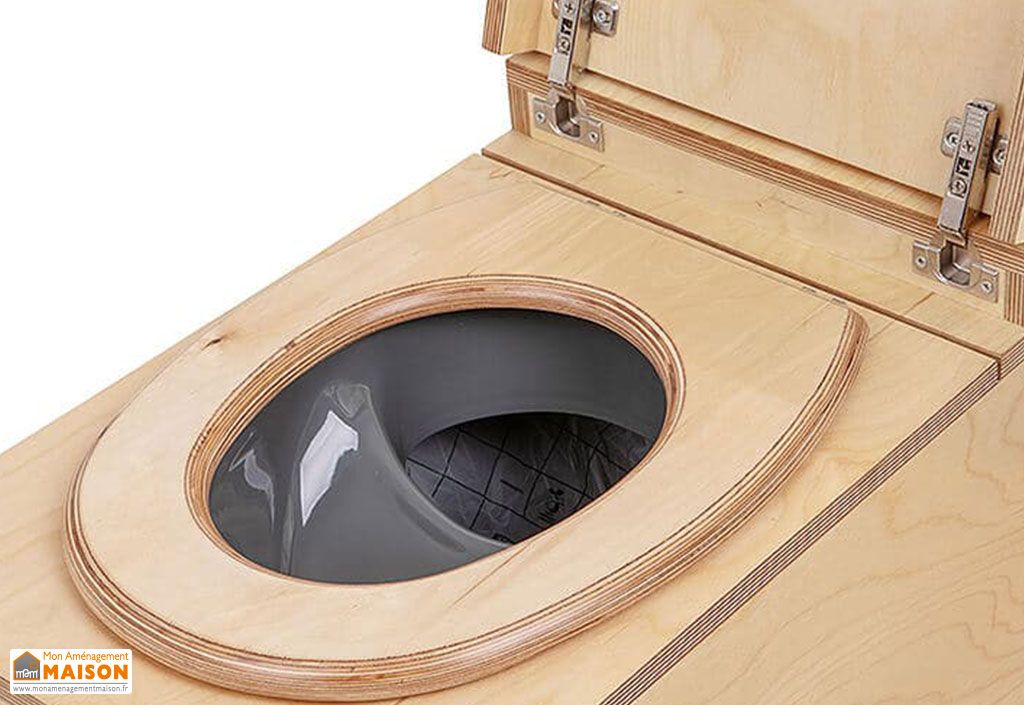 Toilette sèche huilée avec bac à copeaux de bois intégré