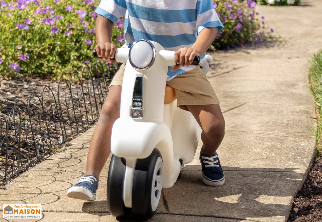 Porteur enfant scooter en plastique - 74,9 x 48,3 x 20,3 cm - Step2